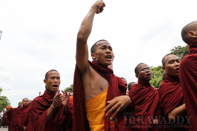 Monks in mandalay protest over Arakan issue