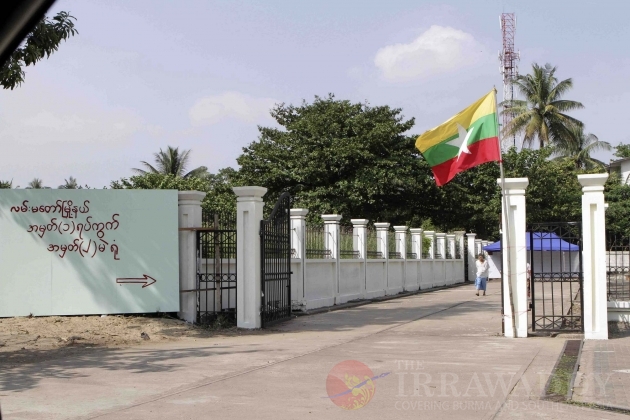 The poster guild the way to the poll station.