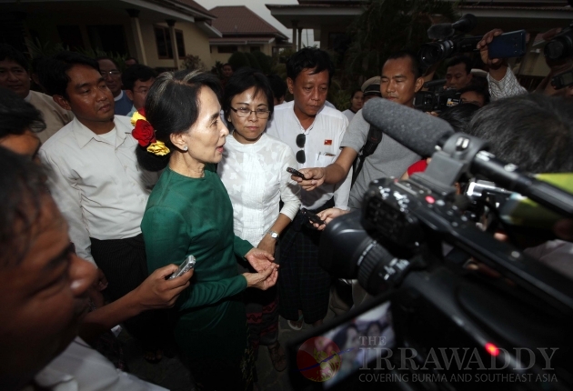 Aung San suu kyi visits Letpadaung copper mine
