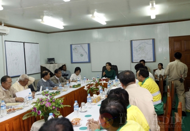 Aung San suu kyi visits Letpadaung copper mine