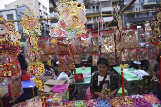 Preparations for Chinese new year in Rangoon