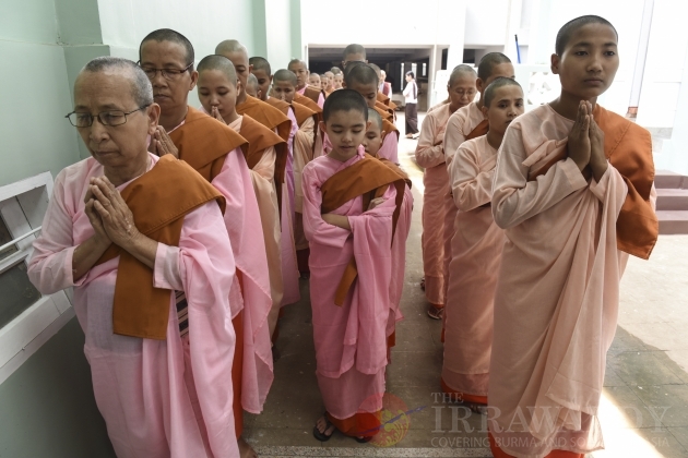 Those who welcome New Year with Dhamma.