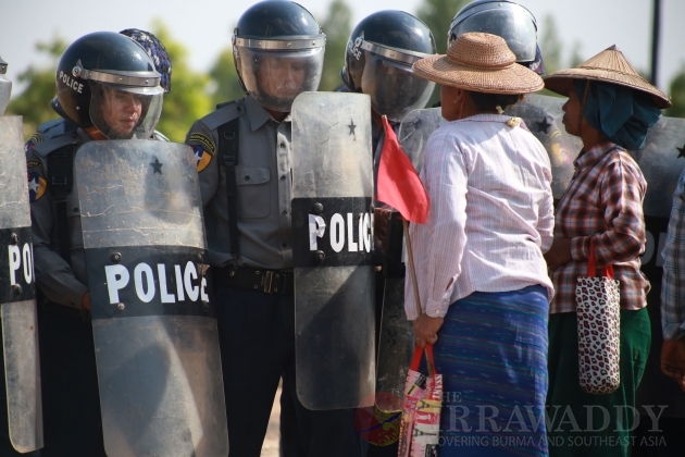 Farmers Protest Resumption of Letpadaung Copper Mining