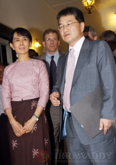 Aung San Suu Kyi hold meeting with Mr.Joseph Y. Yun