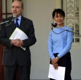 Suu Kyi meets Alain Juppé,  French Minister for Foreign Affairs at her house on 15 Jan 2012