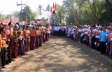 Daw Suu campaigns to Ah-Pyauk village, Kaw-Hmu Township, 20th Feb 2012.