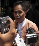 U Kyi Maung talks to media outside Burma Supreme court.