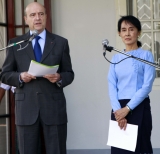 Suu Kyi meets Alain Juppé,  French Minister for Foreign Affairs at her house on 15 Jan 2012