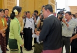 09-07-12 Naypyidaw    photo Kyaw Zwa Moe NLD leader, Aung Saan Suu Kyi talks with house speaker, Shwe Mann.