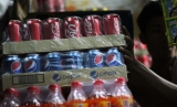 02-10-12 - soft drink war - PHOTO Jpaing pepsi vs coca cola softdrink holesale market  Nyaungpinlay market  in Rangoon