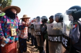 Local farmers protesting the Letpadaung copper mining project in Sagaing Division’s Salingyi Township on May 6,2016. (Photo: Myo Min Soe / The Irrawaddy)