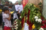Rangoon residents flocked to Martyrs' Mausoleum in Rangoon on Tuesday to pay their respect to Burmese national hero Gen. Aung San and his 8 colleagues who were assassinated 69 years ago today